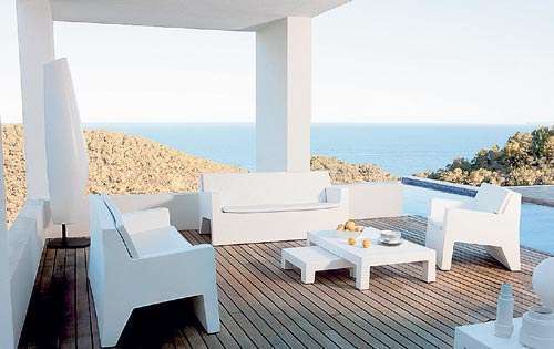 <p>Vondom. Muebles vanguardistas, prácticos y resistentes. </p>