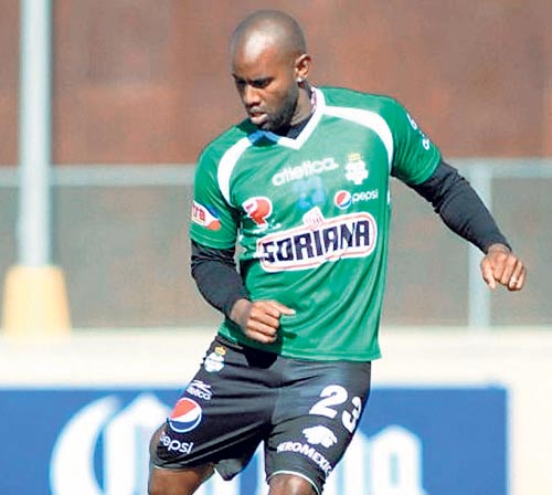 <p>Entrenamientos. Baloy llegó a Santos procedentes de Monterrey.</p>
