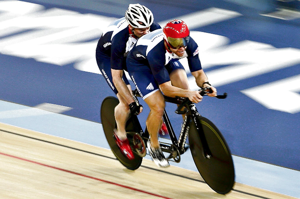 Listos. Los atleta se entrenan en los coliseos.(AP)