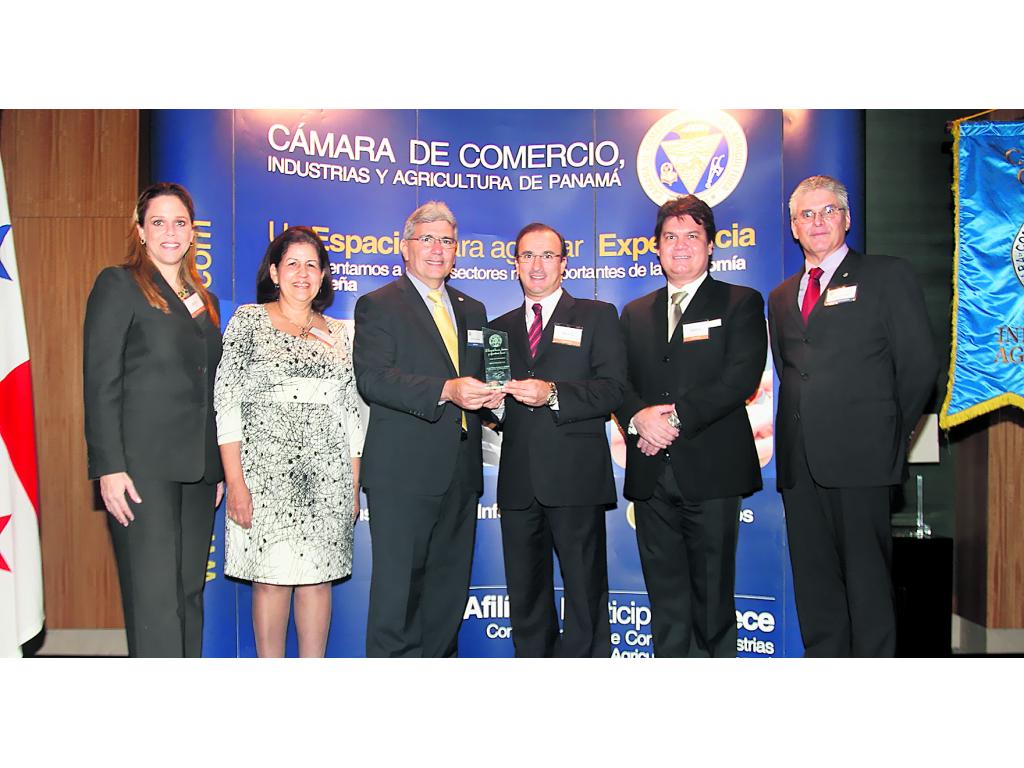 Lissette Condassin, Estela Herrera, Irvin Halman, Leo Leiman, Pedro Juan Oliva y José Luis Ford.(Omar Morales)