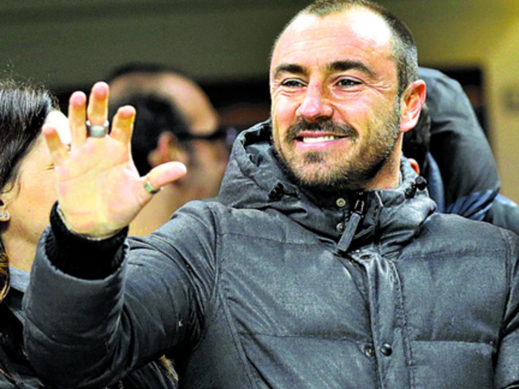 Cristian Brocchi es técnico en las categorías juveniles del Milan.(AP)