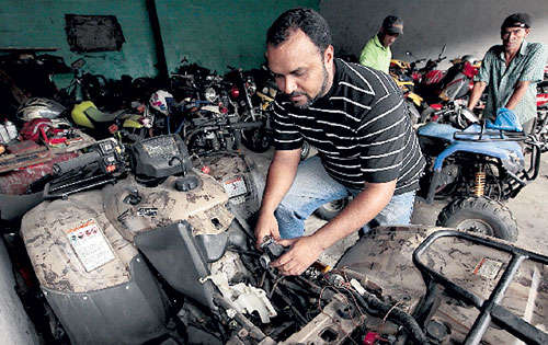 <p>Sector. Público y privado trabajan 1.5 millones personas.</p>