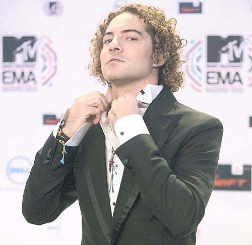 <p>Romántico. A Bisbal podría tocarle una letra emotiva.</p>