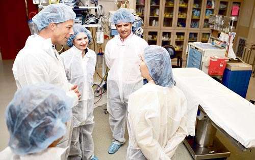 <p>Los médicos conversaron sobre las coberturas médicas que brinda Operation Walk. </p>