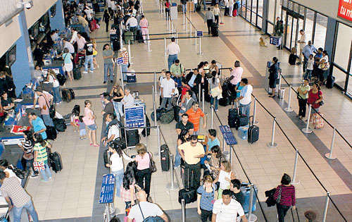 <p></p><p></p><p>Ingreso. La mayoría llegó por el Aeropuerto de Tocumen.</p>