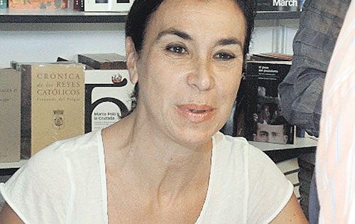 <p>Extranjeros. La escritora uruguaya Carmen Posadas.</p>
