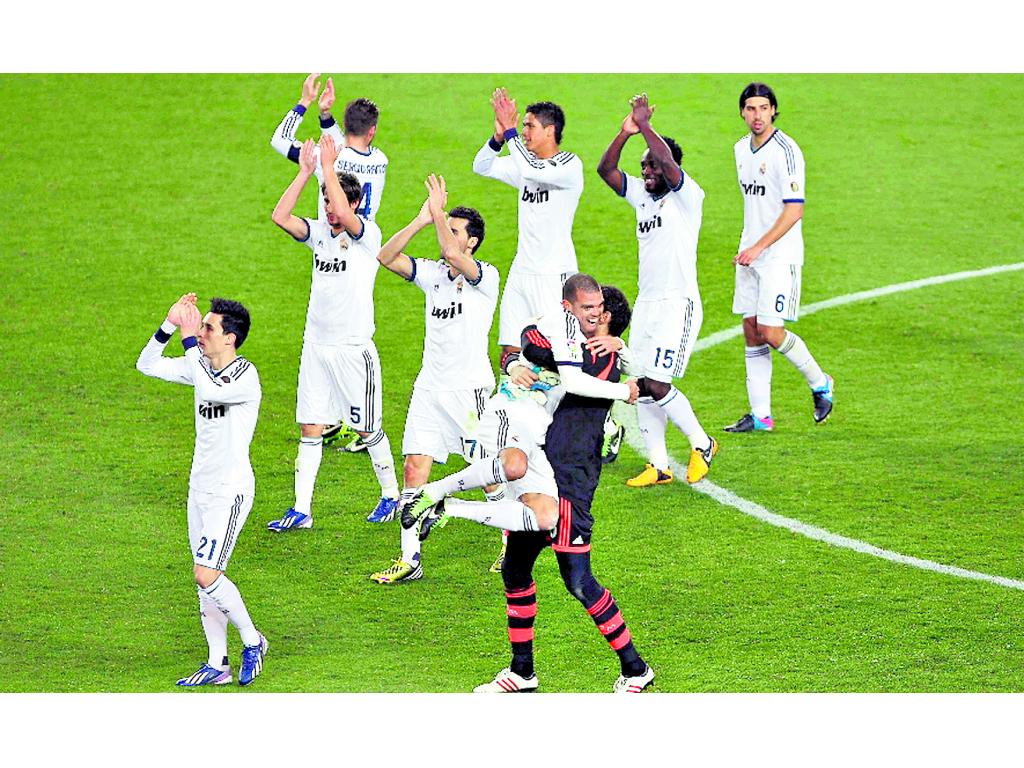 La celebración del equipo del Real Madrid fue a lo grande.(EFE)