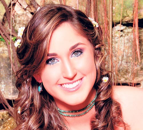 <p>Con gran encanto se presentará en el Festival de Debutantes 2011 del próximo 2 de julio en el Club Unión. Es hija de Roberto Eduardo Healy Watkins y Rocío Fábrega Toledano de Healy.</p>