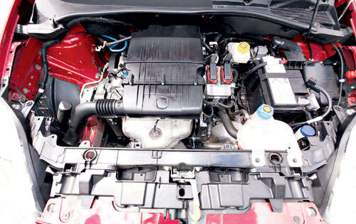 <p>Eficiente. El motor que monta ayuda al buen rendimiento.</p>