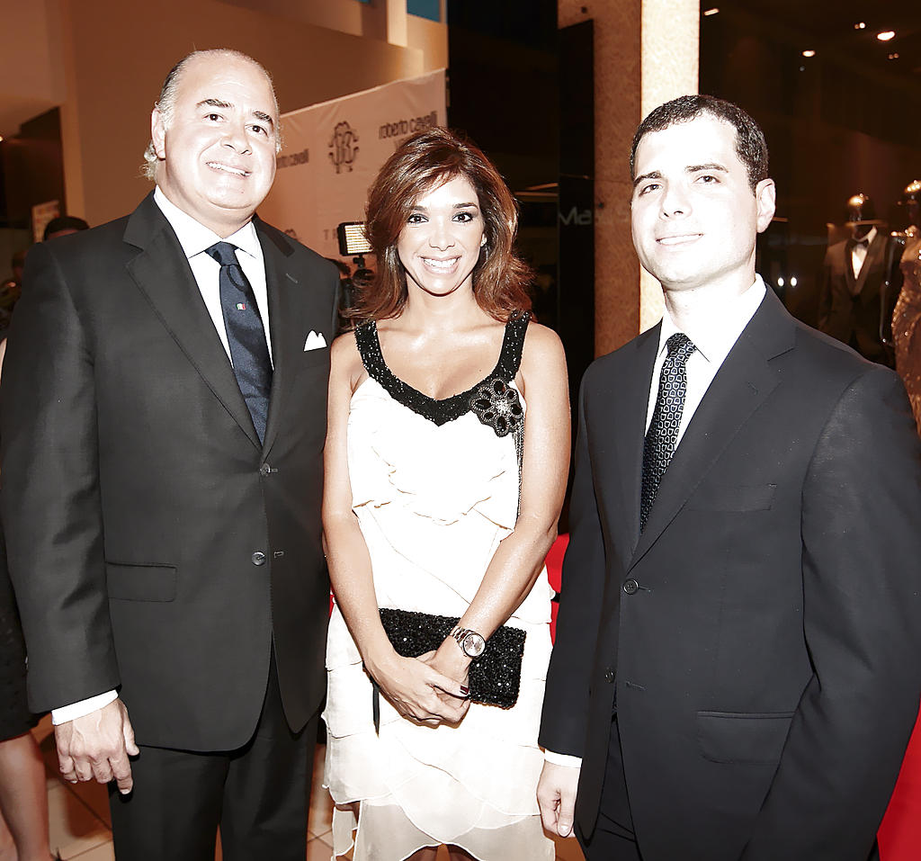 Guido Martinelli, Ana Isabel Sosa y Ricardo Martinelli, hijo. ()
