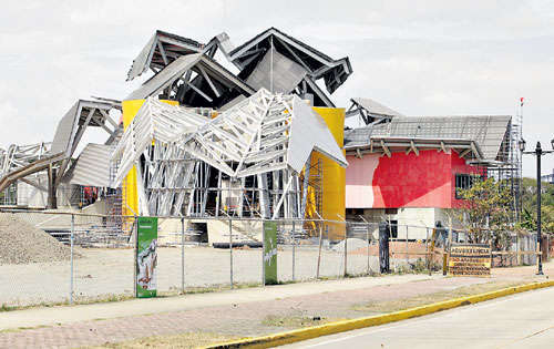 <p>Único. Es la primera obra en A. Latina de Frank Gehry.</p>