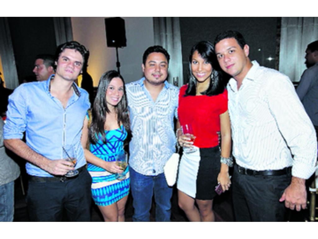 2. Umberto Perrone, Adriana Famiglietti, Stefano Riera, Malena Lum y Alejandro Espósito.