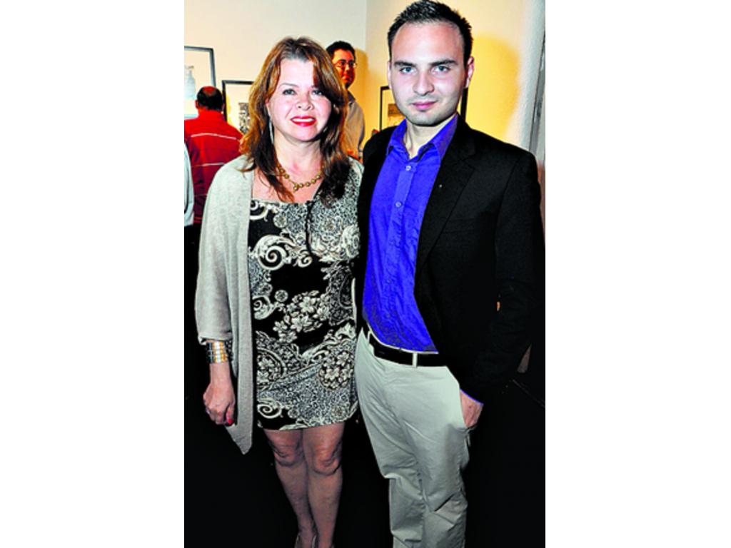 8. Isabel García y Emmanuel García.