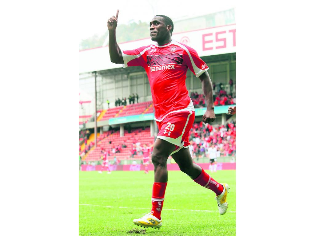 Instante. El panameño hace un gesto en alusión a su primer gol.(TOLUCA FC CORTESÍA )