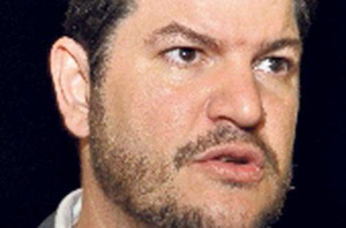 <p>Hernán Márquez ha superado a Luis Concepción con claridad. Es hora de mirar hacia otro organismo y buscar otra corona de las 112 libras.</p>