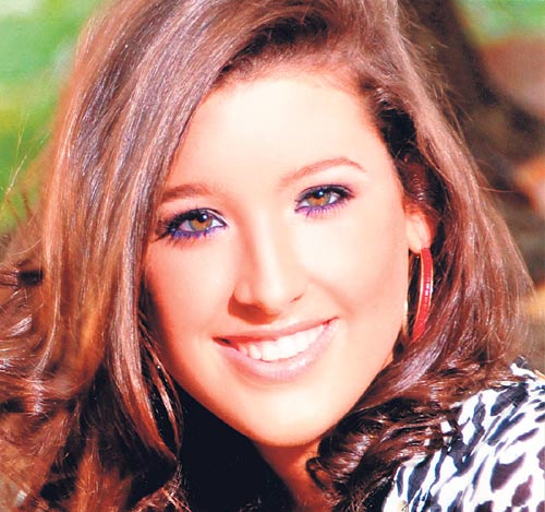 <p>La simpática Linette lucirá su encanto en el Festival de Debutantes 2011. Ella es hija de Edgar Alonso Orillac Motta y Giselle Victoria Chevalier de Orillac. </p>