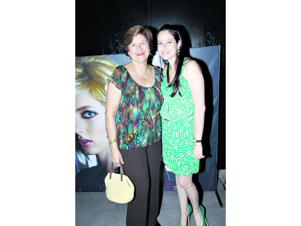 6. Elizabeth de Clare y Michelle Clare.
