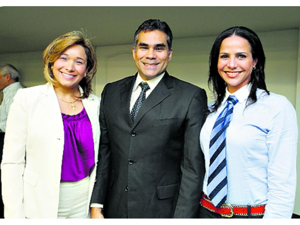 3. Ana Raquel Velasco, Arturo Pérez, Alena Quintero.