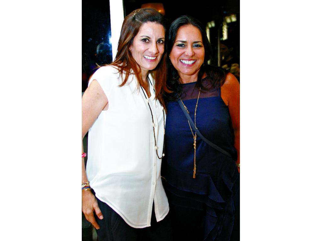 8. Diana de Arango y Maribel de Vial.