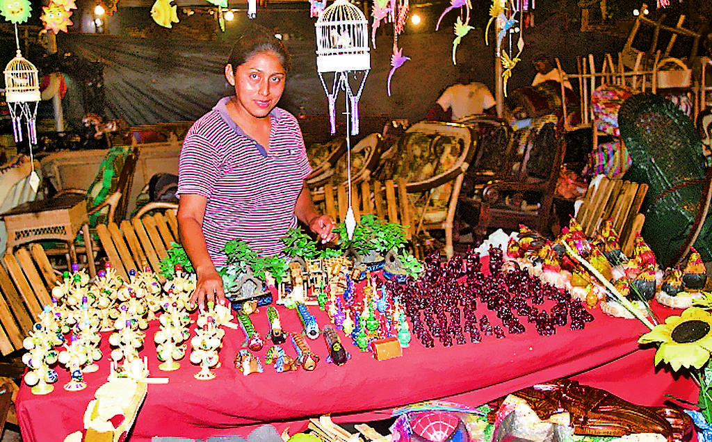 Diversidad.Visitantes disfrutan de diversas actividades.()