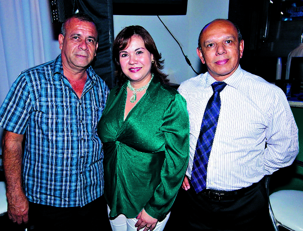 Efraín Murillo, Massiell Campbell y Manuel Vergara.()