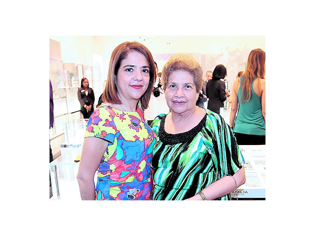 Nadina de Arrocha e Ileana de Ruiz.()