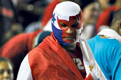 <p>Luchador. Este enmascarado apoya al equipo nacional.</p>