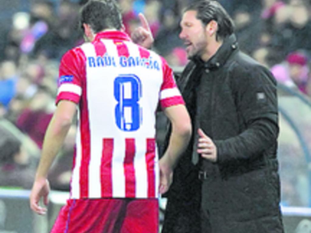 Ya espera rivales. Diego Pablo Simeone, entrenador del Atlético de Madrid, declaró, tras ganar al Oporto (2-0) y concluir la primera fase de la Liga de campeones como primero de grupo, que la eliminatoria de octavos, cuyo sorteo se efectúa el lunes 16, "v