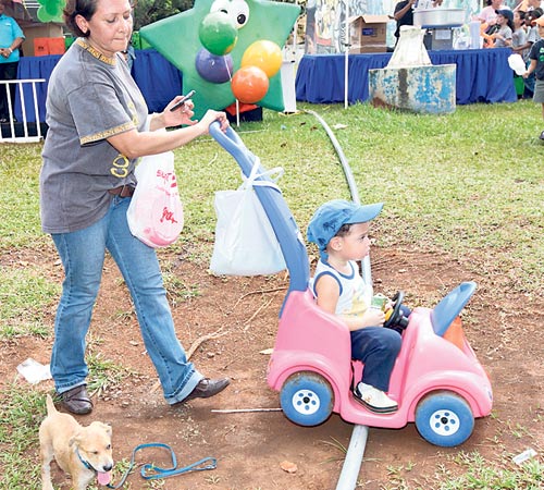 <p>Grandes y chicos. Todos disfrutaron de la feria. </p>
