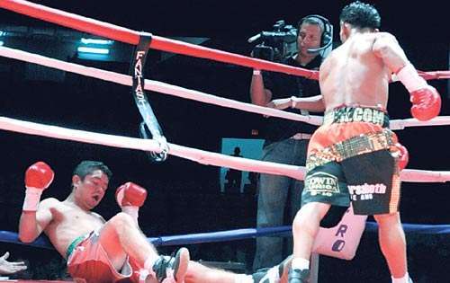 <p>Final. Chango Vargas cayó con el primer golpe sólido.</p>