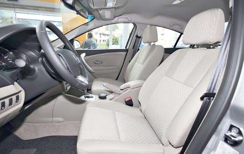 <p>Confortable. Su interior ha sido creado para brindar un excelente confort.</p>