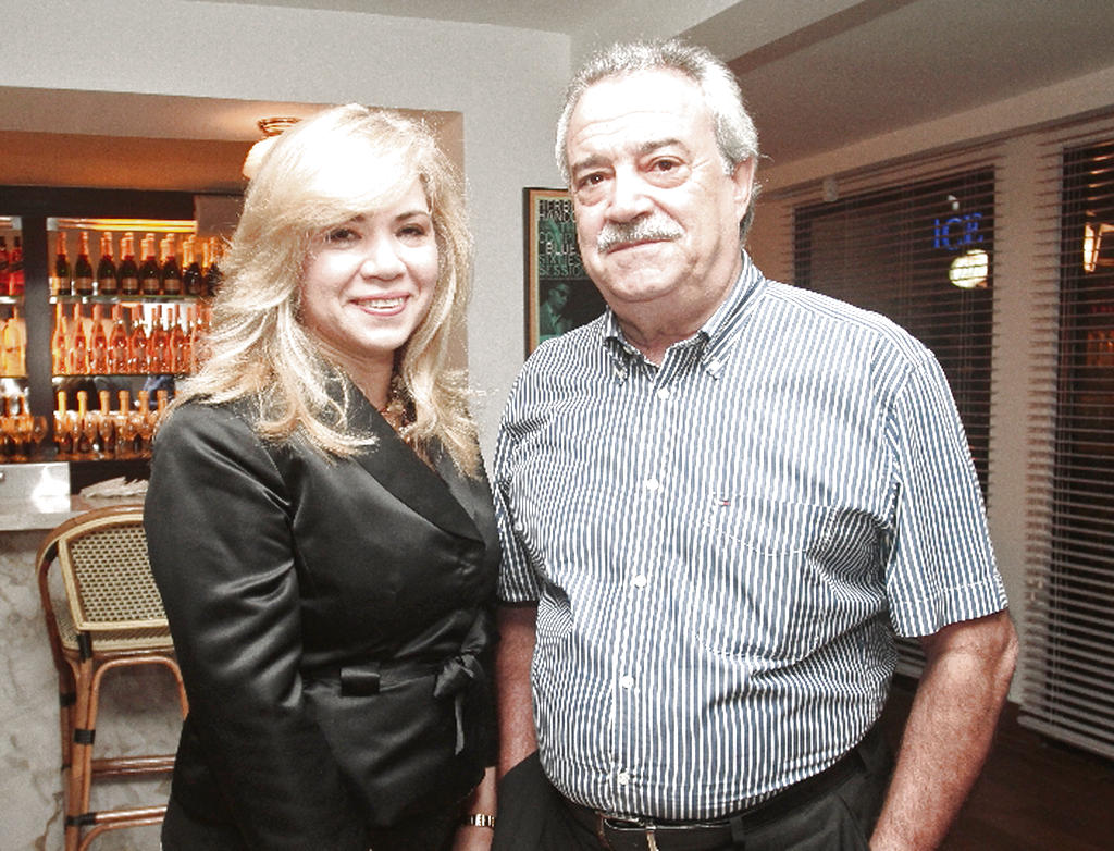 Nilda de Ucero y Álvaro G. Ucero.()