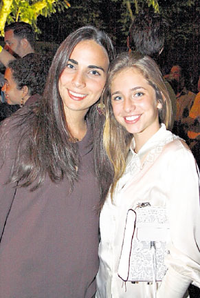 6. Alessandra Bueno y Dorita Kardonski.
