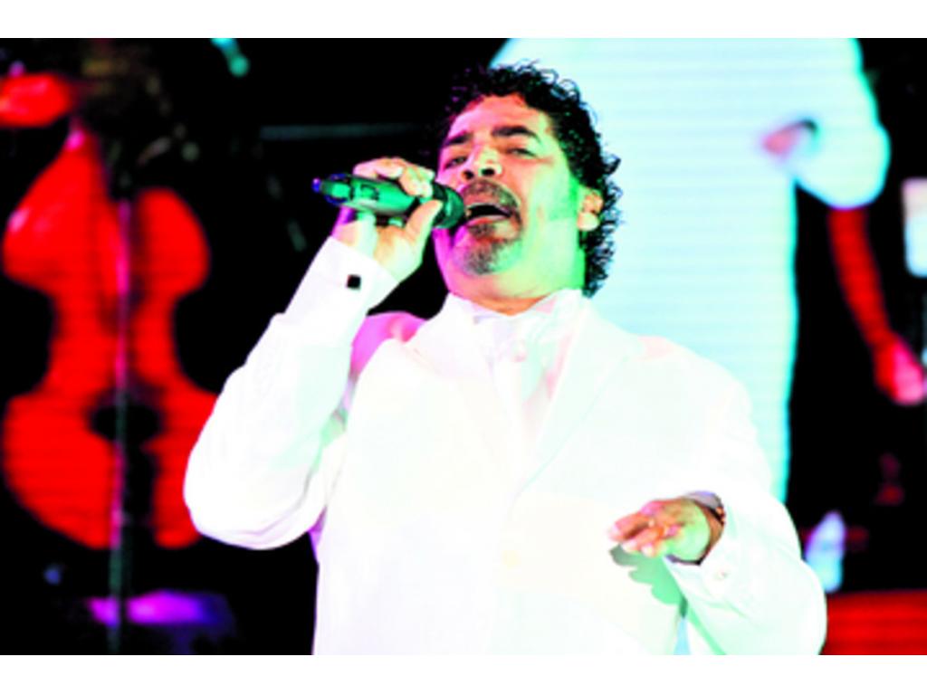 Willie González fue el más pausado y romántico a la vez.