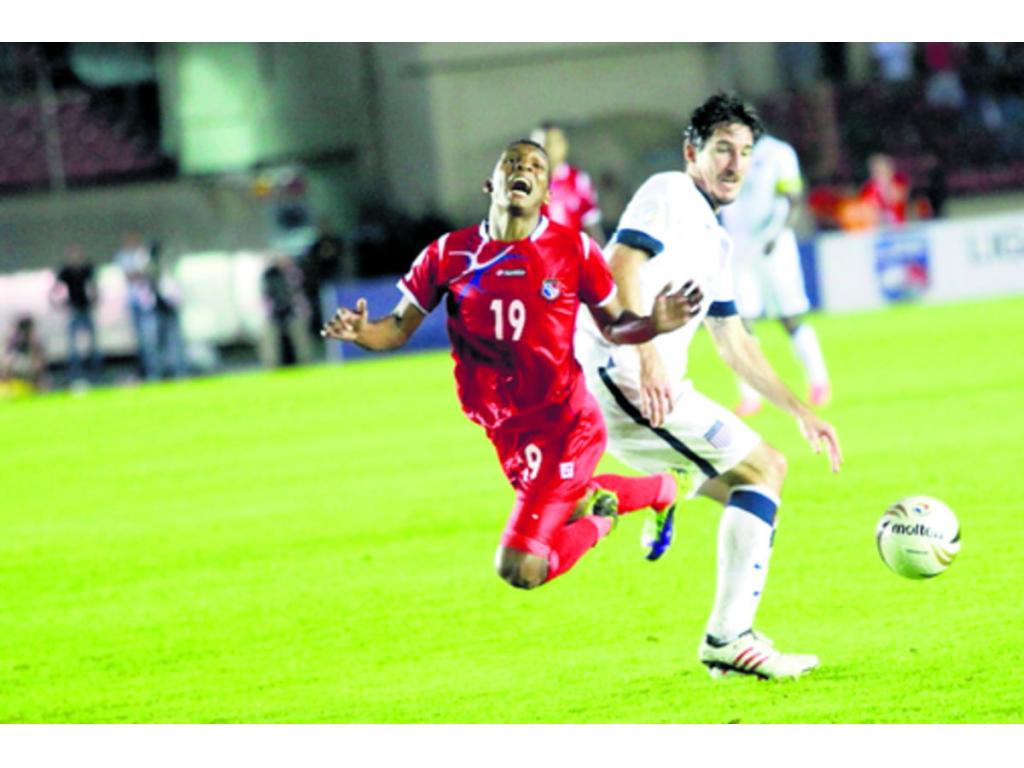 Alberto Quintero (izq.), de los mejores de la cancha por Panamá.(Anayansi Gamez/Alberto Ortega)
