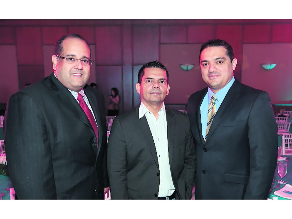 Carlos López, Carlos Méndez y Raymond Juárez.()