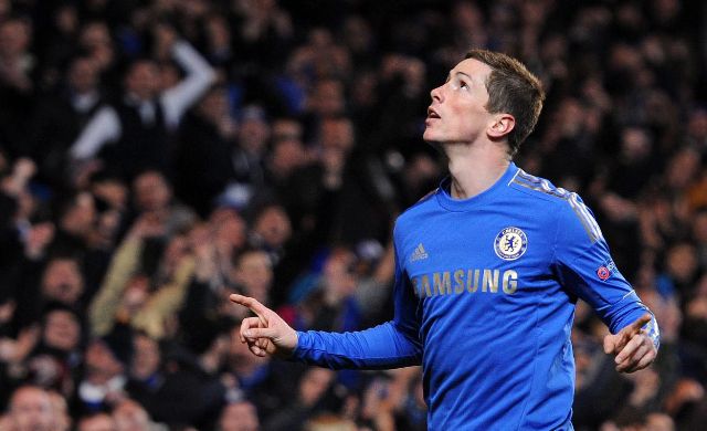 El jugador del Chelsea Fernando Torres celebra su gol ante el Steaua Bucarest.Foto/EFE.