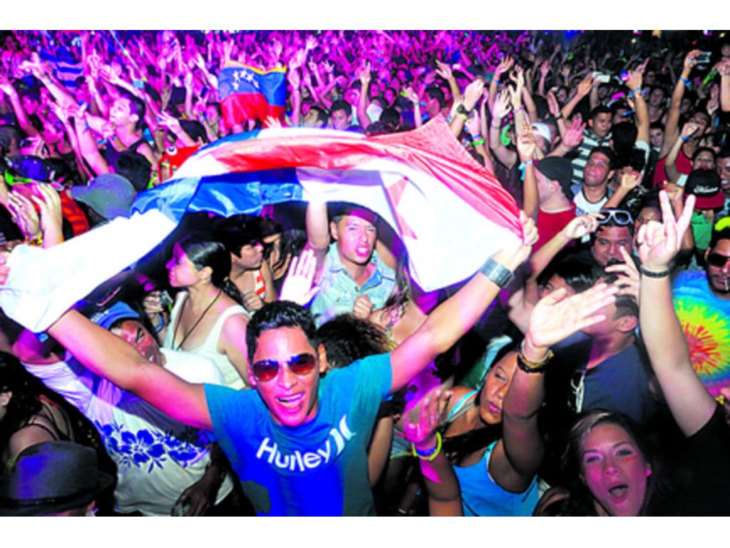 La bandera de Panamá estuvo entre las muchas que se ondeaban.