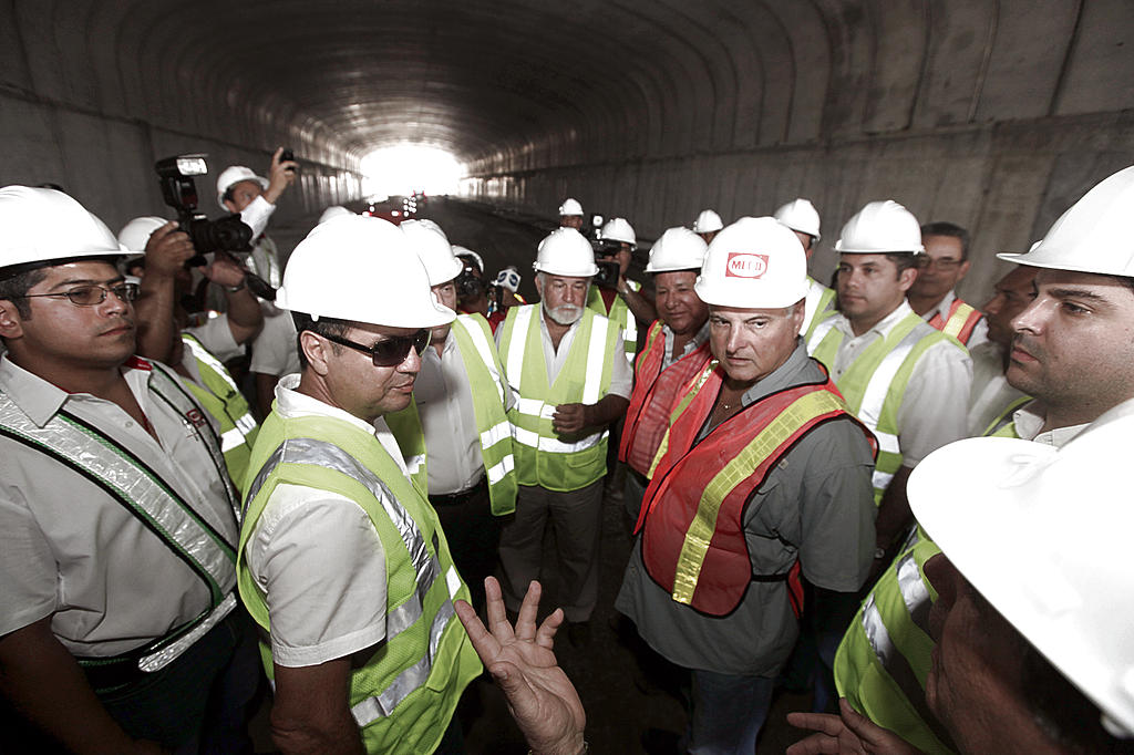 Vía. El recorrido también se dio por las vías del túnel.()