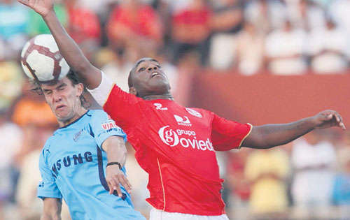 <p>Asistencia. Tejada dio el pase del gol.</p>