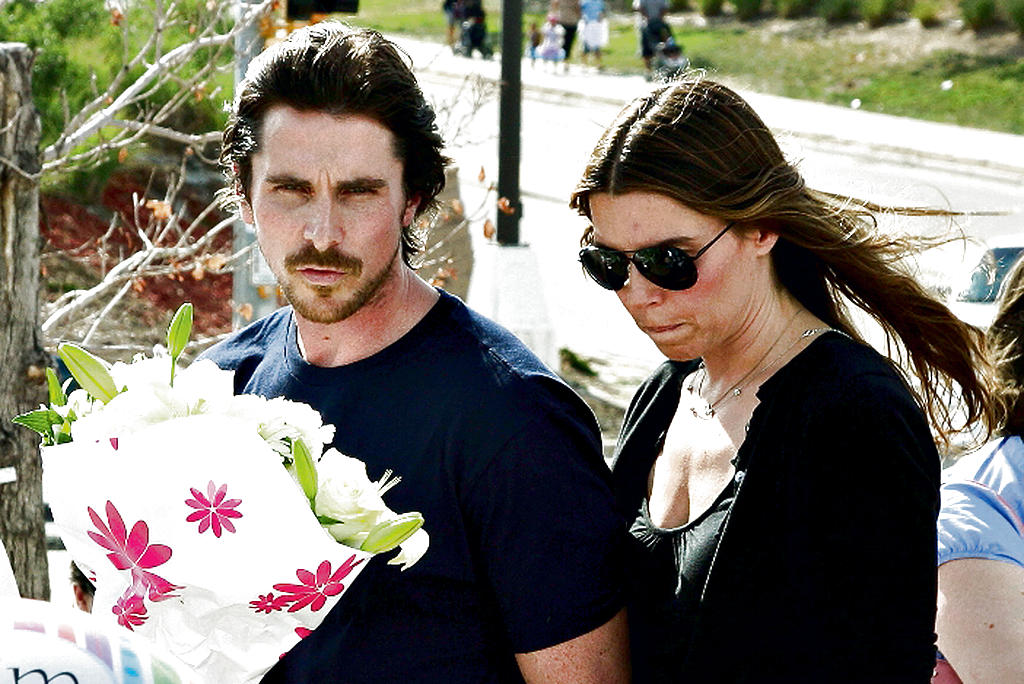 Tragedia. El actor y su esposa le dieron el pésame a las familias de las víctimas del tiroteo en Denver.(AP.)