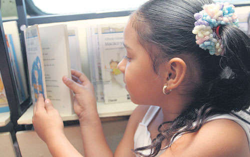 <p>El bibliobus y la Feria del Libro apuestan por la niñez.</p>