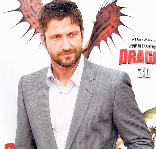 <p>Gerard Butler. Si alguien le pregunta si se le olvidó la corbata, eligió mal.</p>