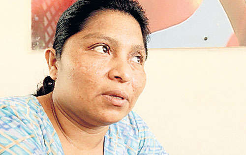 <p>Temple. Virginia Santos, de 43 años.</p>