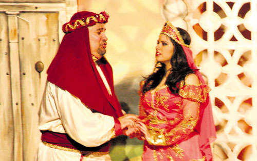 <p>Casim y su hija Sherezade. </p>