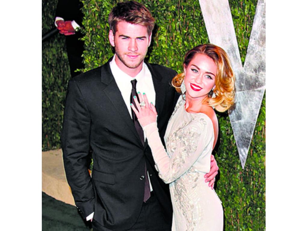 Miley Cyrus y Liam Hemsworth acabaron con su compromiso. El actor fue visto con la actriz mexicana Eiza González en un club nocturno, una noche aventurera.
