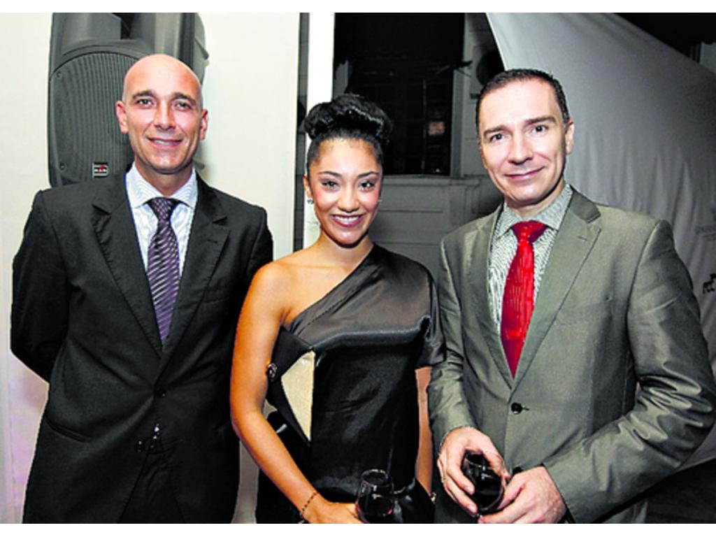 9. Olivier Cramail, Alondra Cordes y Víctor Merino.