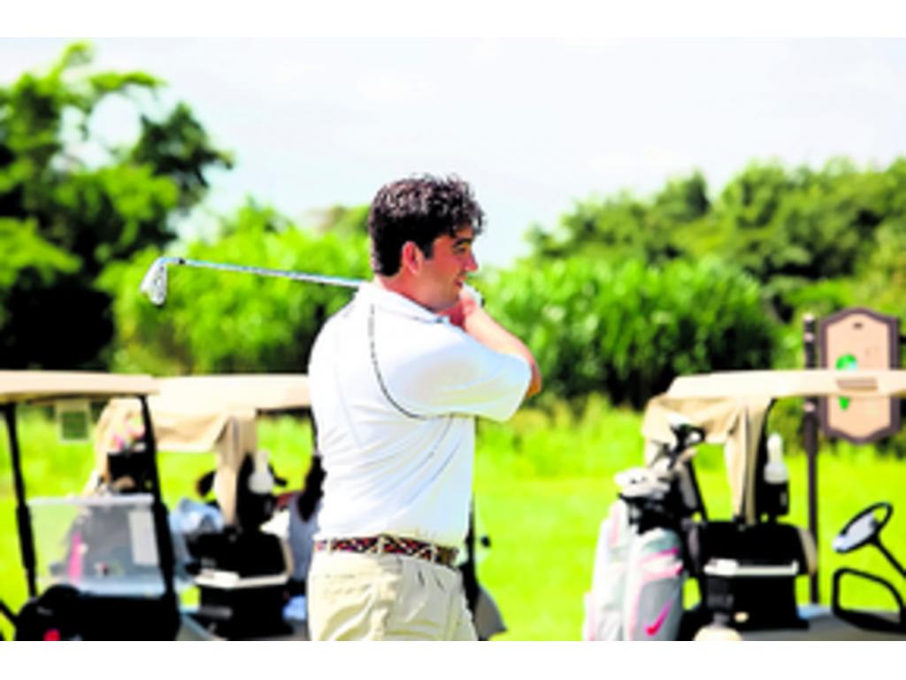 Juan Fernández, director del Centro Nacional de Golf, vino desde España para participar en la gran final del Panamá Medal Tour, realizada ayer en Buenaventura Golf Club.(Foto: Anayansi Gamez)