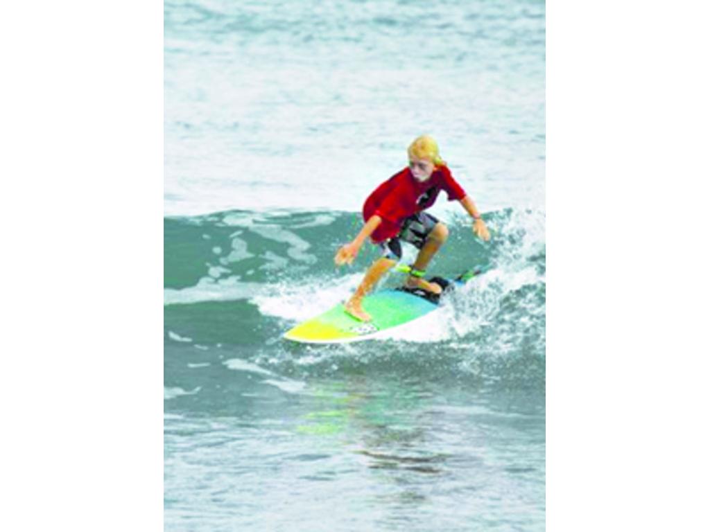 Dominio total de la ola.(Discovery Surfing Talents)