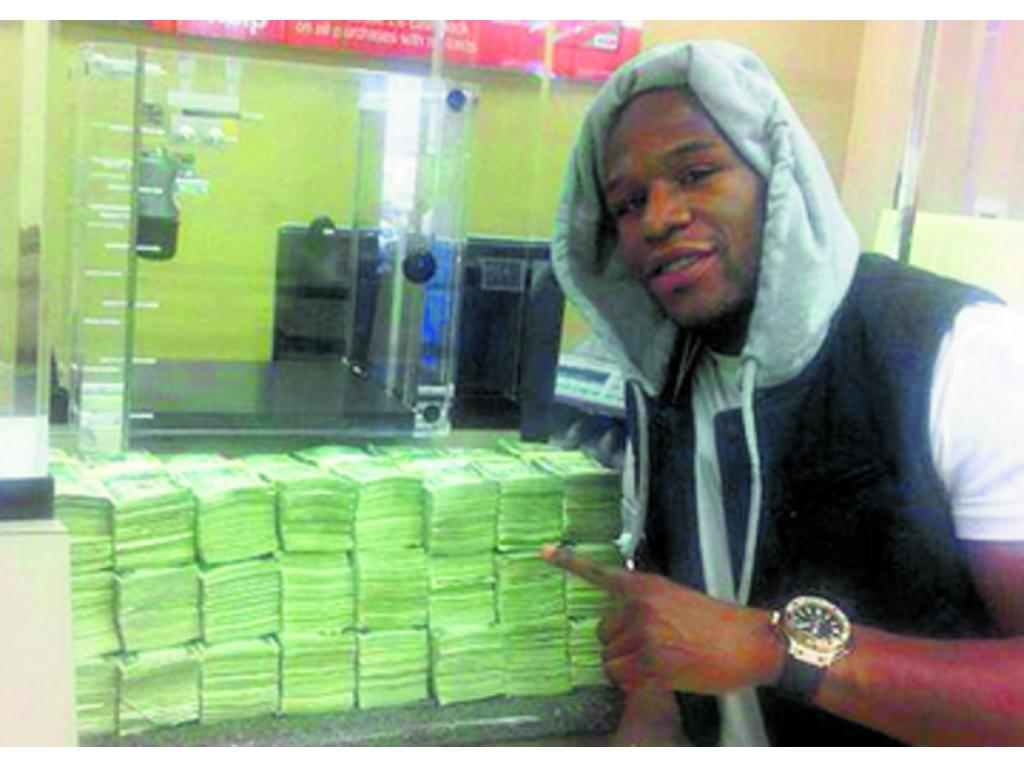 Floyd Mayweather Jr. ha manifestado que colecciona dinero.(Archivo)